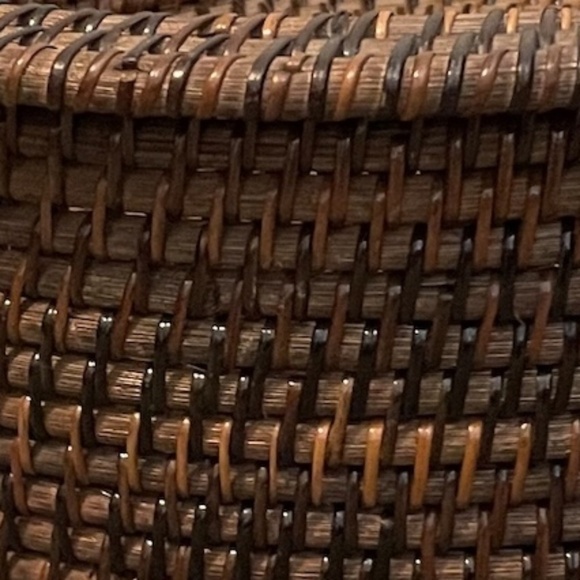 Calaisio Arc Tray Oval with Handles Extra Large - Picture 6 of 9